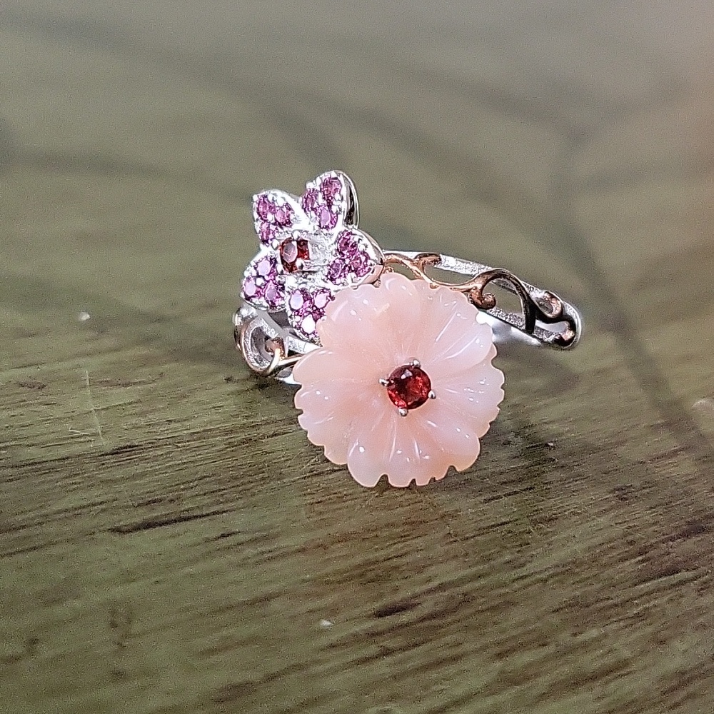 GEORGEOUS Ring - Picture 4 of 8